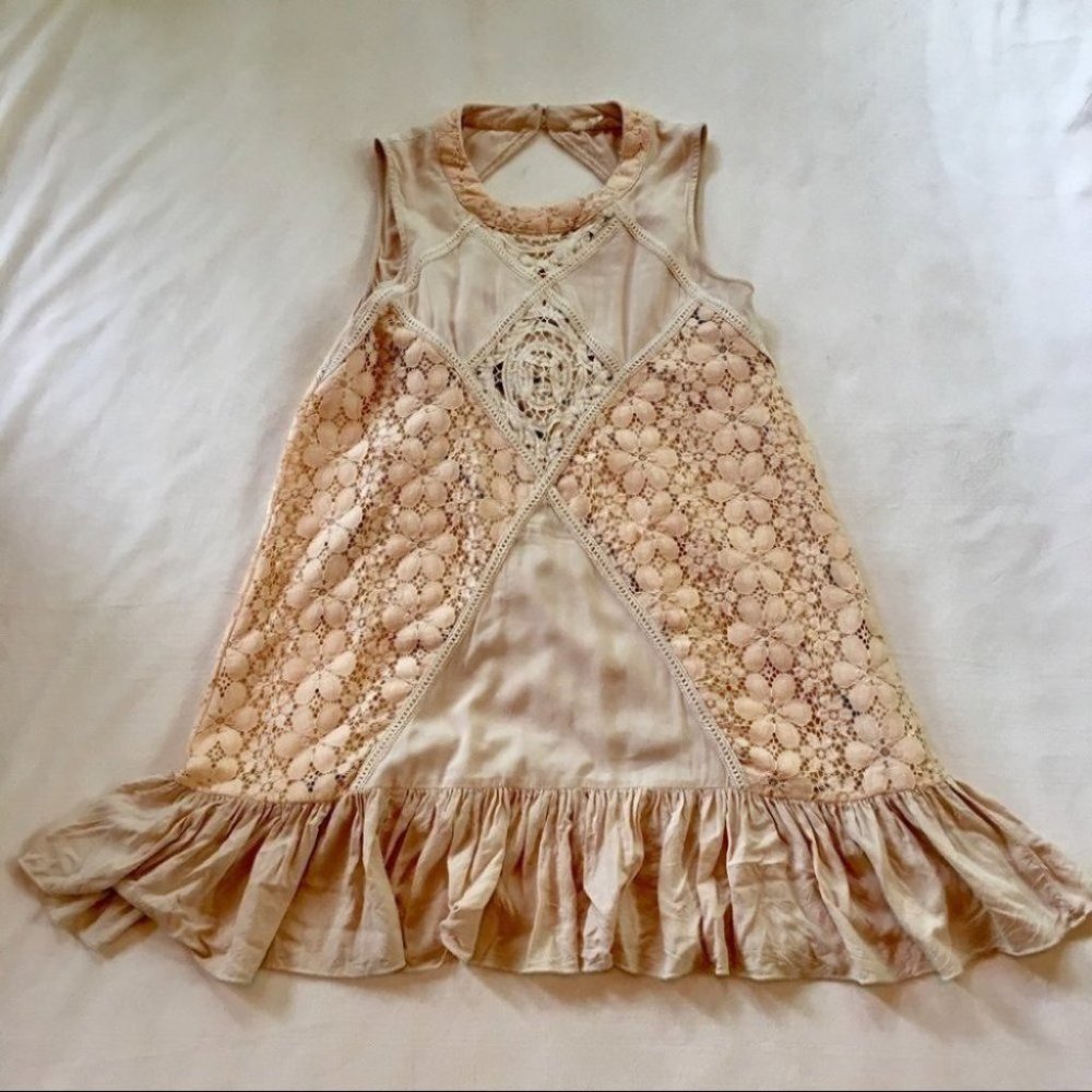 ILLA ILLA Crocheted Boho-Style Dress Size Small